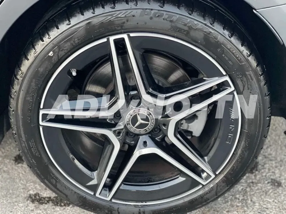 C200 4 matic kit amg roulée 9mkm black edition full options tu246 à Bizerte - Photo 5