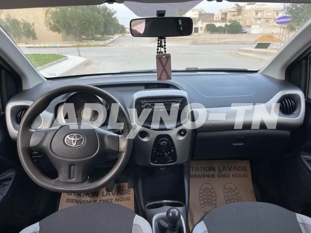 Toyota aygo à Nabeul - Photo 5