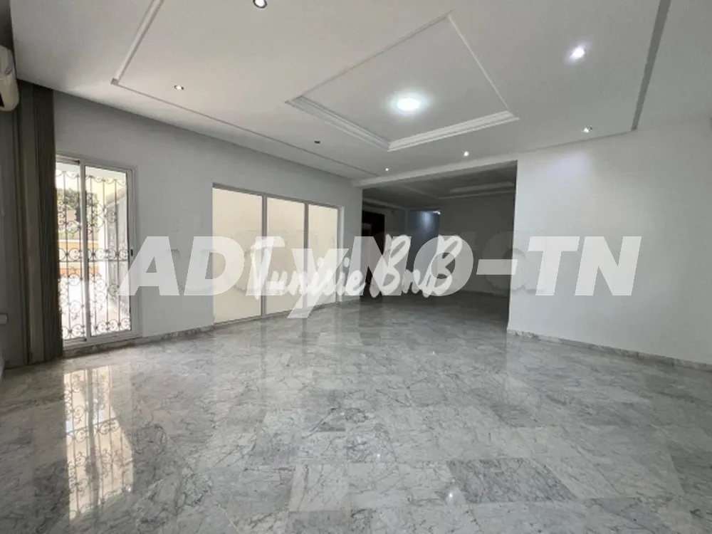 A louer une villa à usage de bureau à Tunis - Photo 4