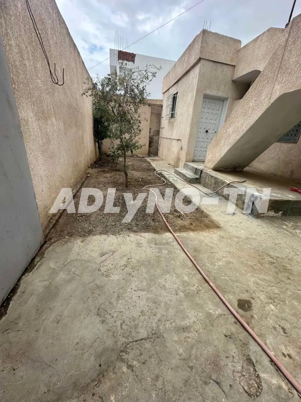 villa avec jardin s+3 dar Fadhal à Tunis - Photo 7