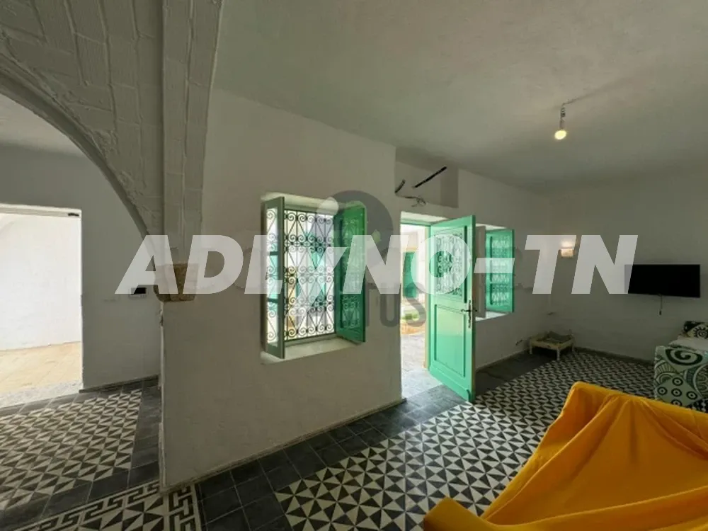 À vendre : Villa de style arabesque à Korba, Nabeul. à Nabeul - Photo 2