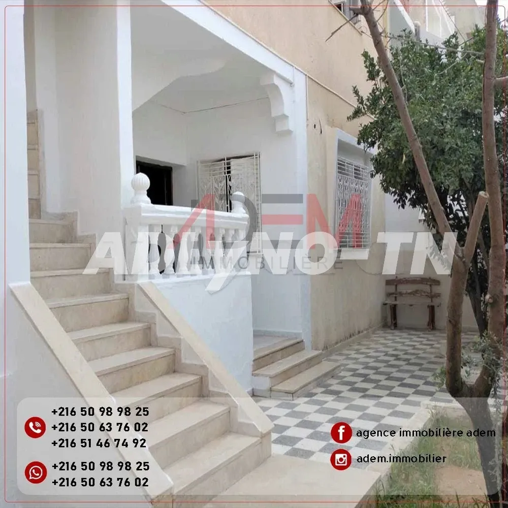 A vendre maison avec deux étages à sousse - Photo 1