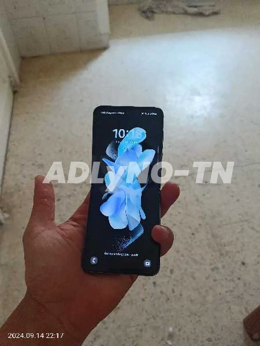 Galaxy Z Flip4 etat neuf à Ariana - Photo 5
