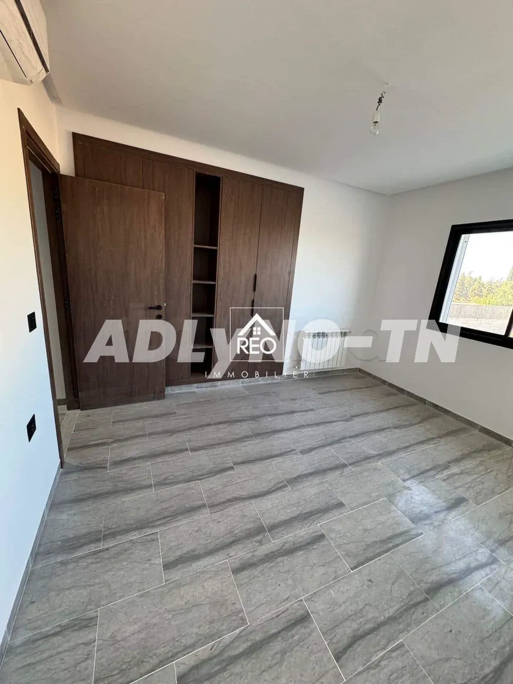 A vendre : Un duplex situé à La Soukra, réparti sur deux étages à Ariana - Photo 2
