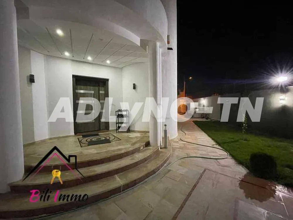 une villa s+3 style américain avec jardin et entrée voiture à sousse - Photo 2