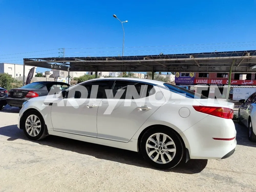 KIA OPTIMA BOITE AUTO ETAT TRÈS PROPRE TEL 22801802 à Ariana - Photo 5