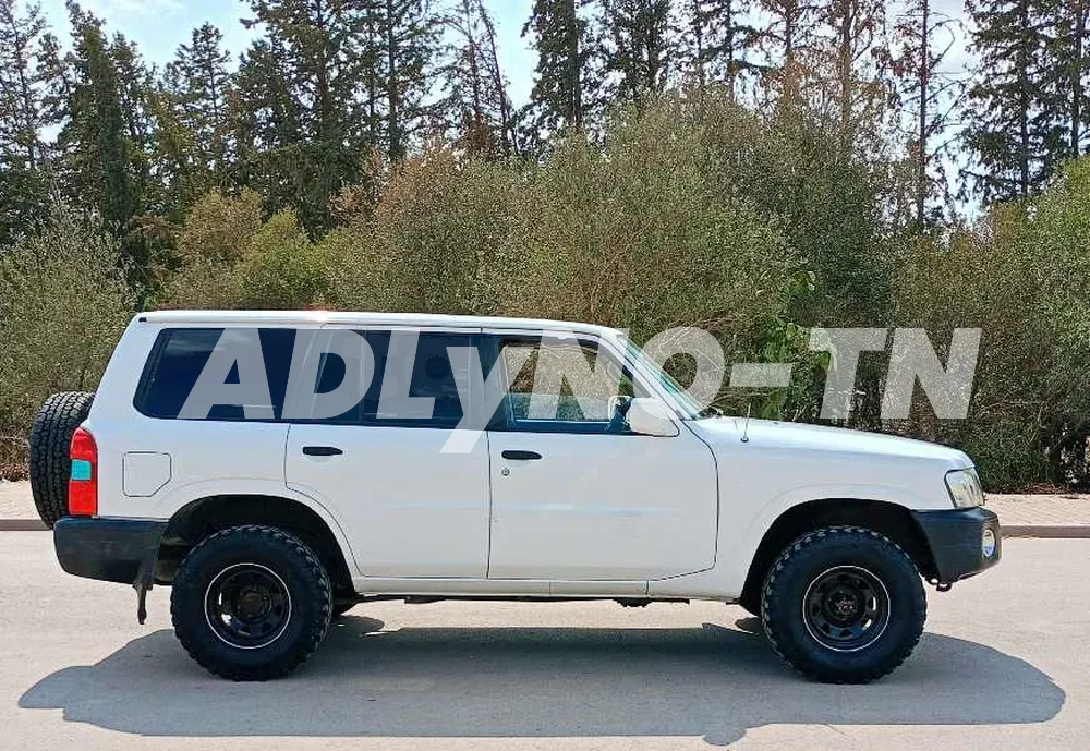 ? nissan patrol GL 4x4 à Ariana - Photo 2