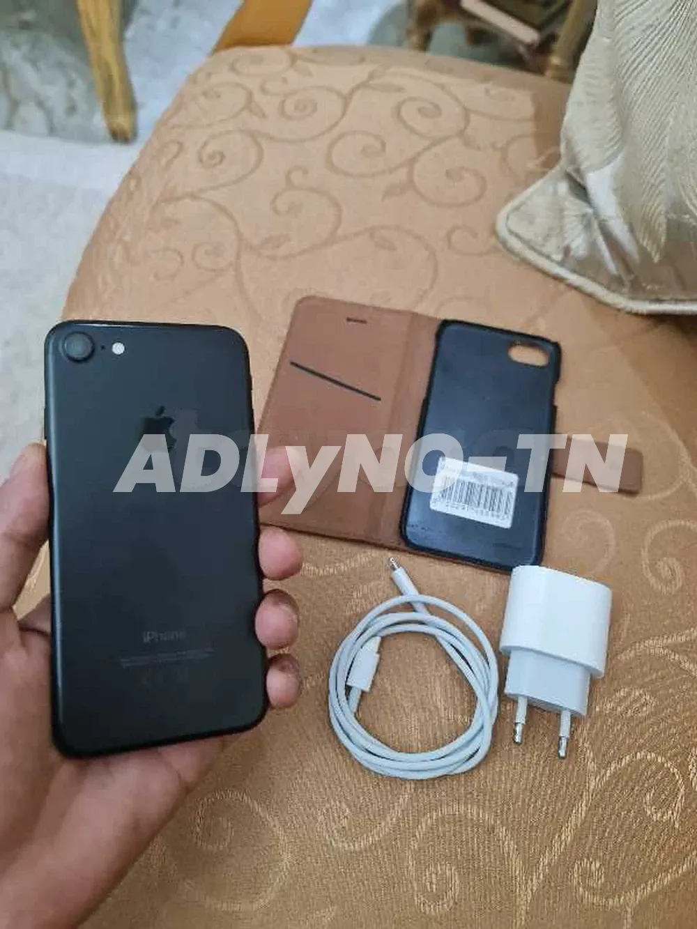 iphone 7 on état dorigine 32g il ne fonctionne que avec les sim orange batrie 81% empreinte activée avec film de protection sur lécran et flip cover et chargeur à Manouba - Photo 8