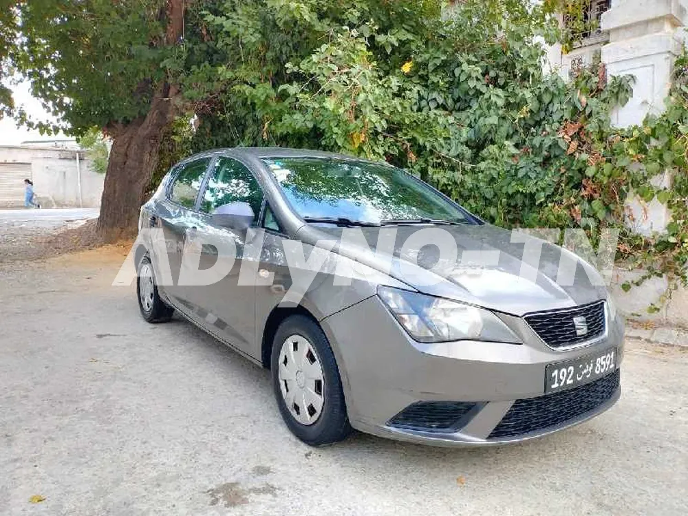 avendre Seat Ibiza très propre دهنية الدار à Tunis - Photo 1