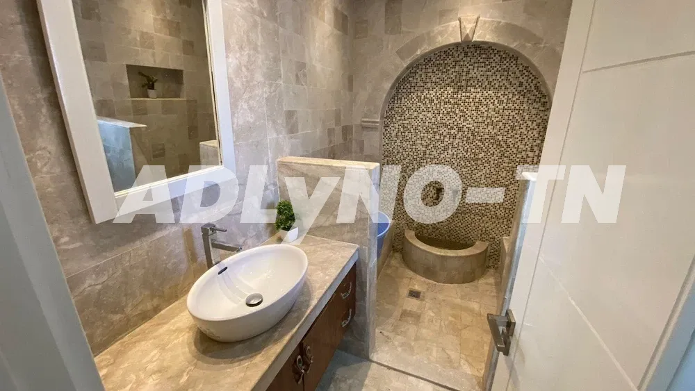 A LOUER Une Villa meublé en S+4 Avec Piscine à Nabeul - Photo 4