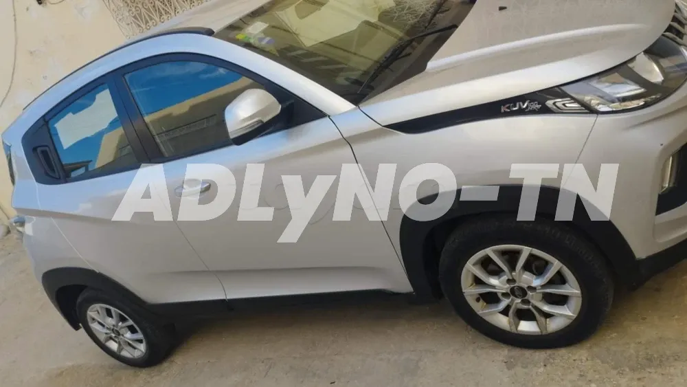 2021 Mahindra kuv 100 k6+ à Tunis - Photo 6