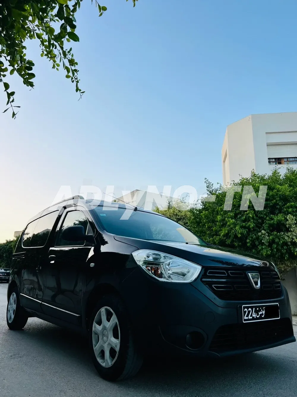 DACIA DOKKER à Ariana - Photo 1