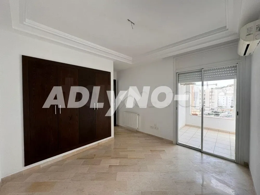 S+2 en Vente à Jardin d'Ennasr à Ariana - Photo 3