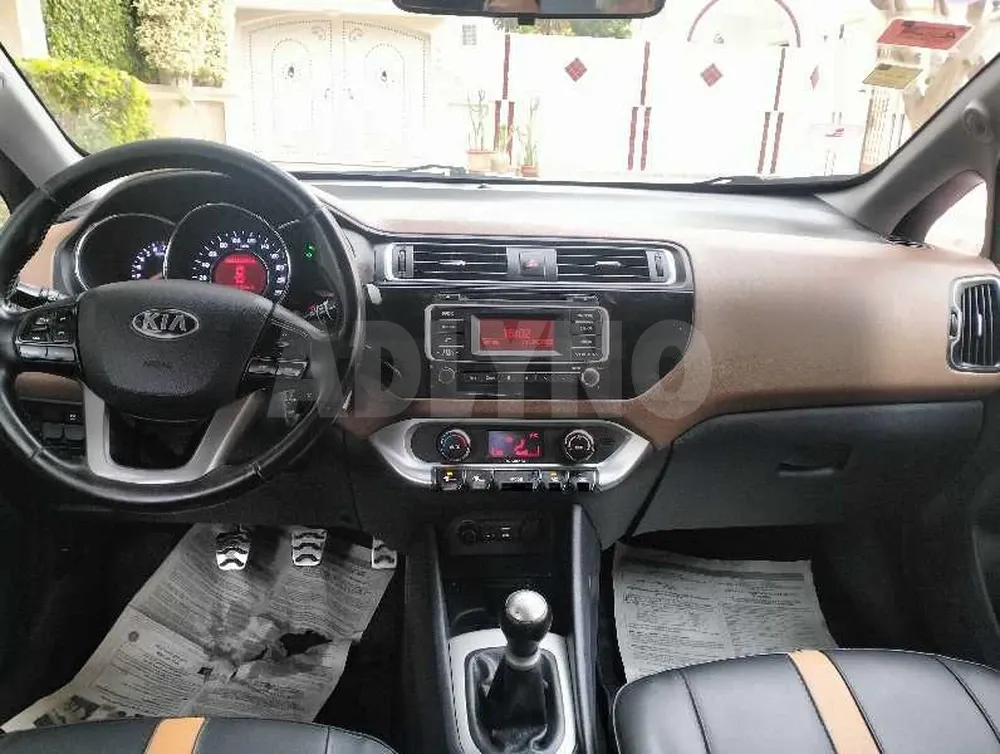 Kia Rio coupée à Sfax - Photo 8