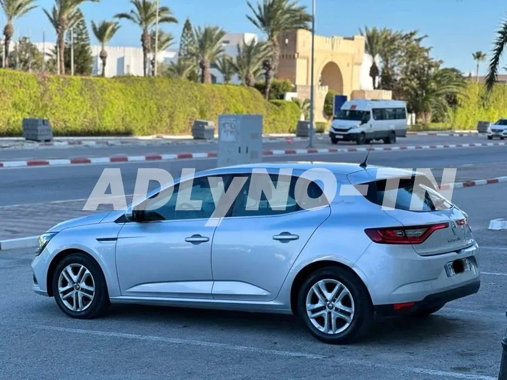 MEGANE 4 ZEN TT OPTIONS IMPORTE à Monastir - Photo 4