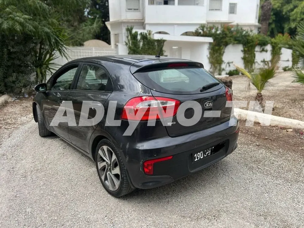 avendre kia rio coupée à Ariana - Photo 8