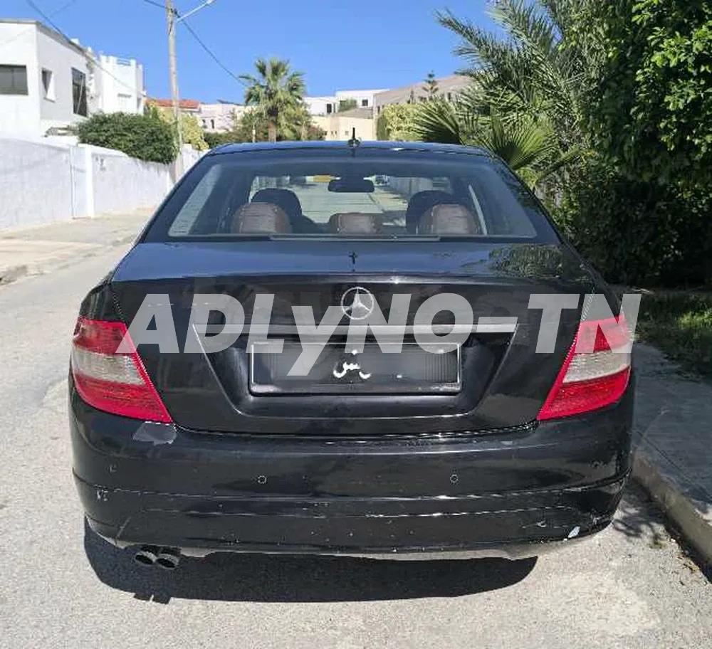 Mercedes c200 boite auto état propre à Ben Arous - Photo 1