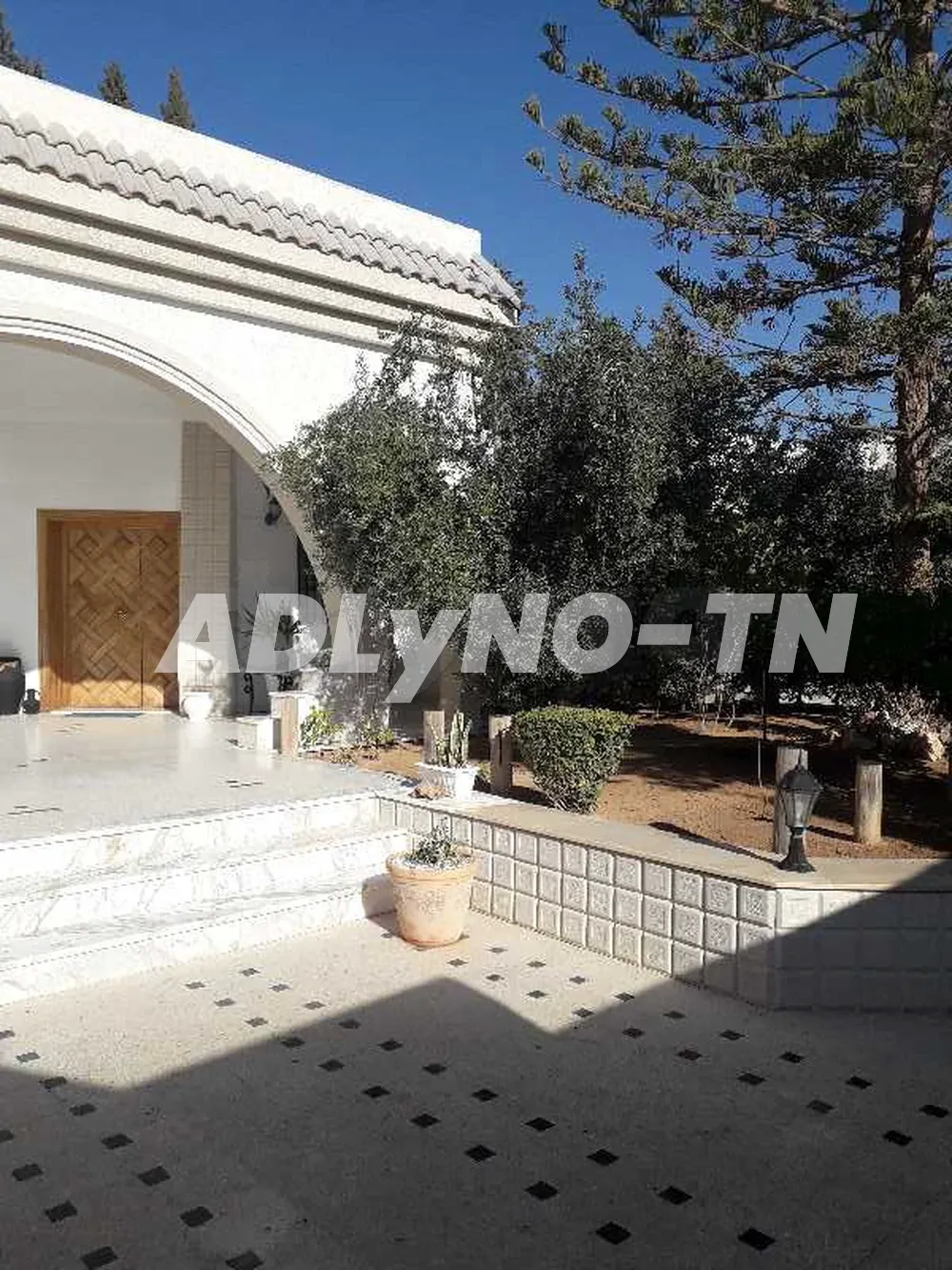  A vendre un terrain constructible R+2 situé a "Raoued plage" avec une superficie totale de 400 m² 