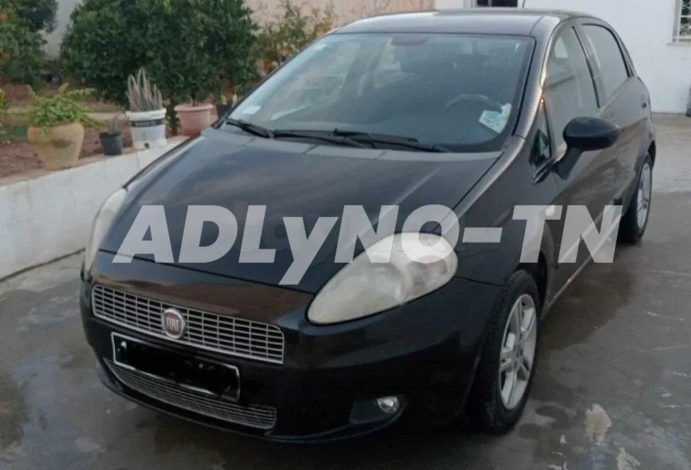 Grandi Punto (1.2 / 5cv / 4 cylindres) à sousse - Photo 1