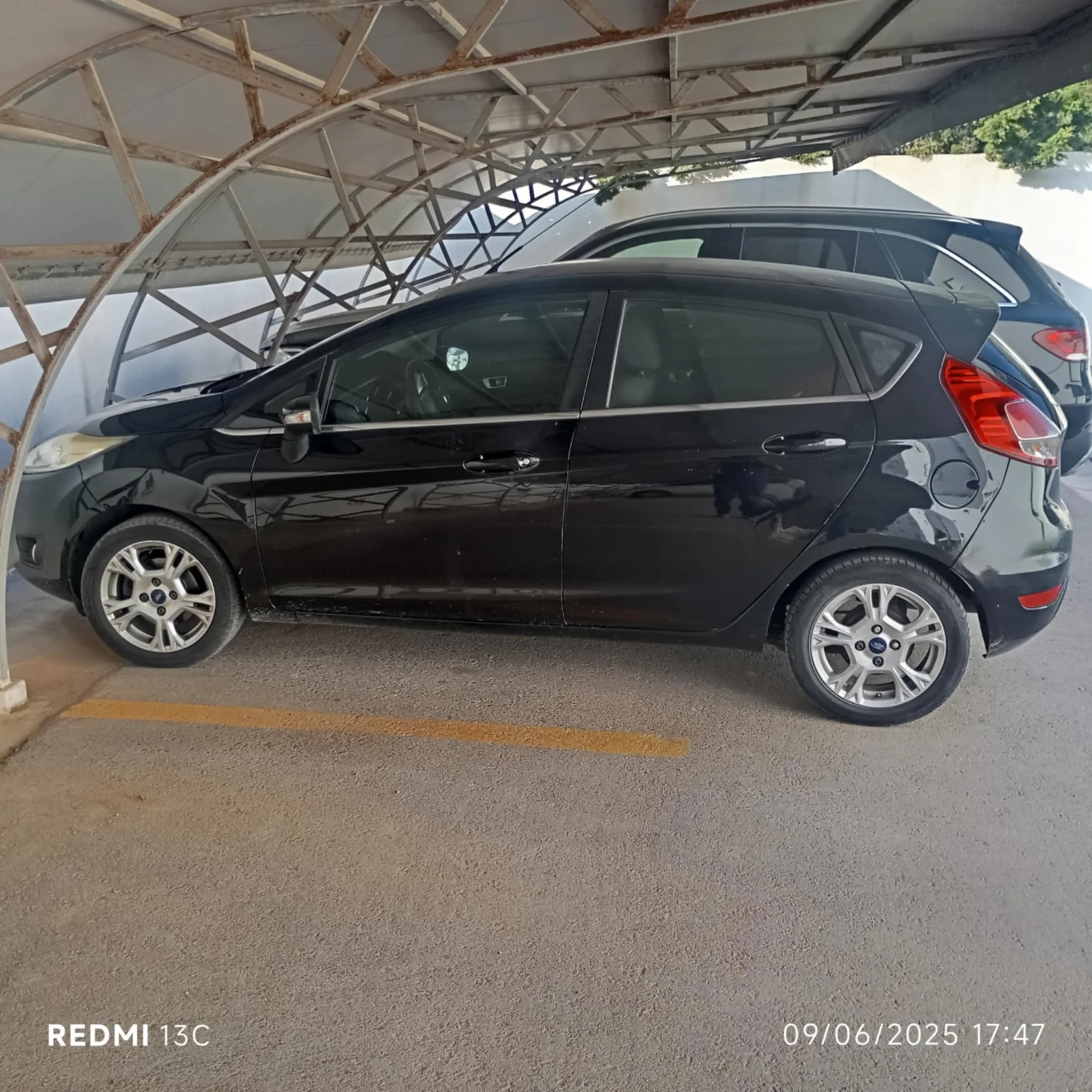Ford fiesta titanium à Ariana - Photo 1