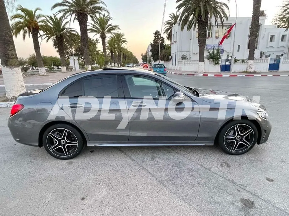 C200 4 matic kit amg roulée 9mkm black edition full options tu246 à Bizerte - Photo 9