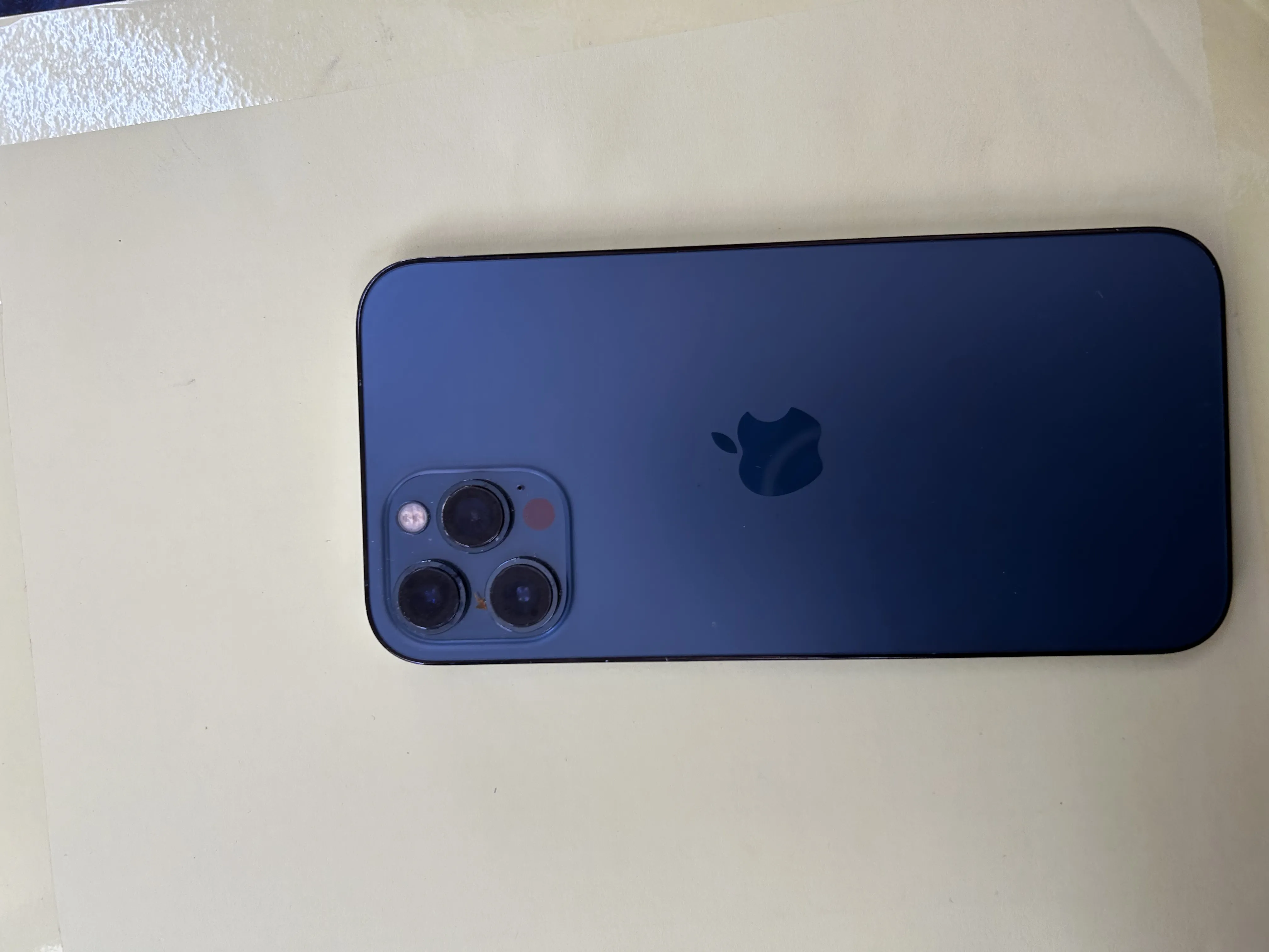 iPhone 12 Pro Max à Manouba - Photo 1