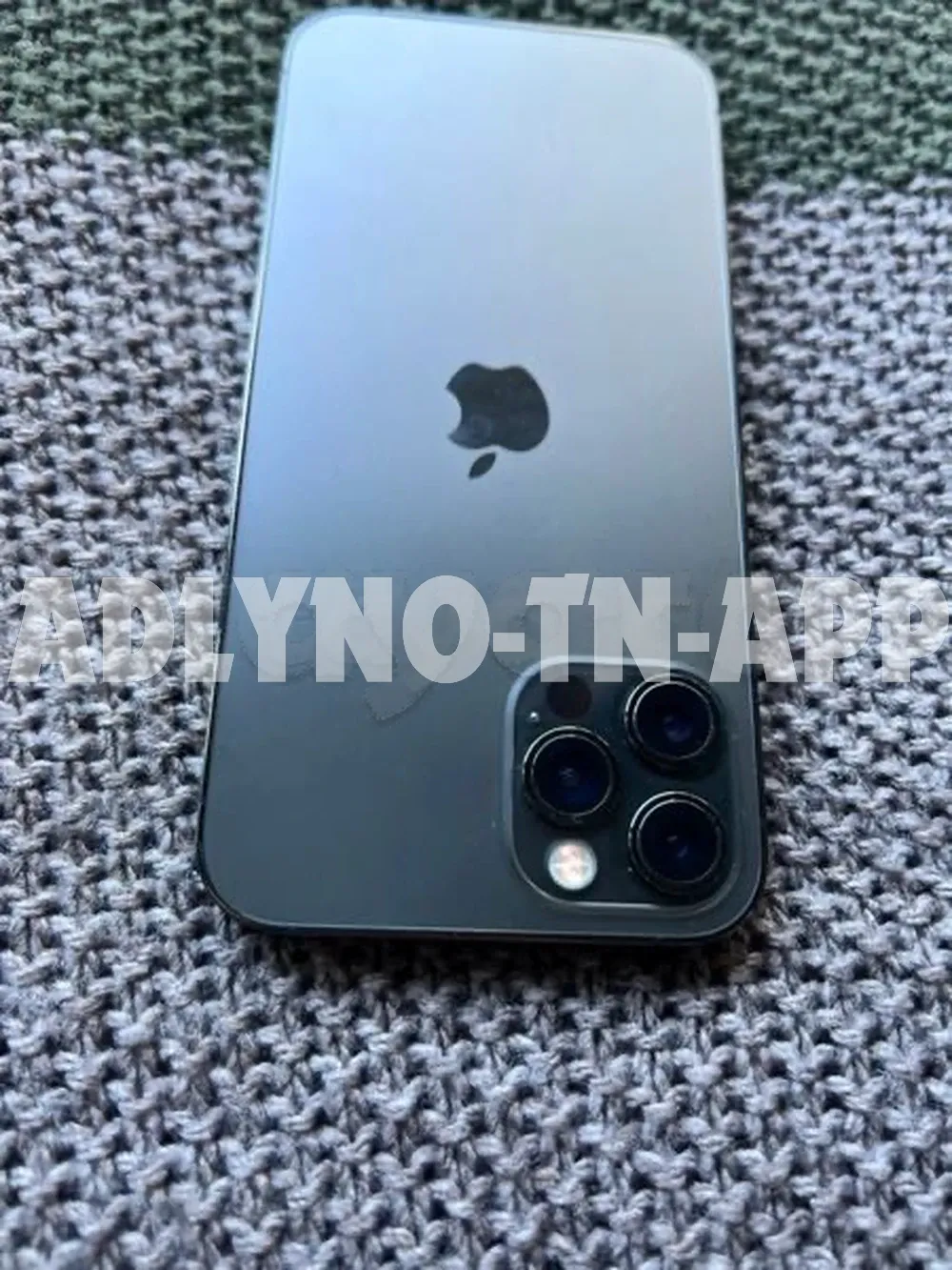 iPhone 12 Pro Noire 128G état parfaite peu servi jamais réparé importé validé aucun défaut avec son câble facture et garantie batterie 84% prix 1590d tel 20172643 à Tunis - Photo 2