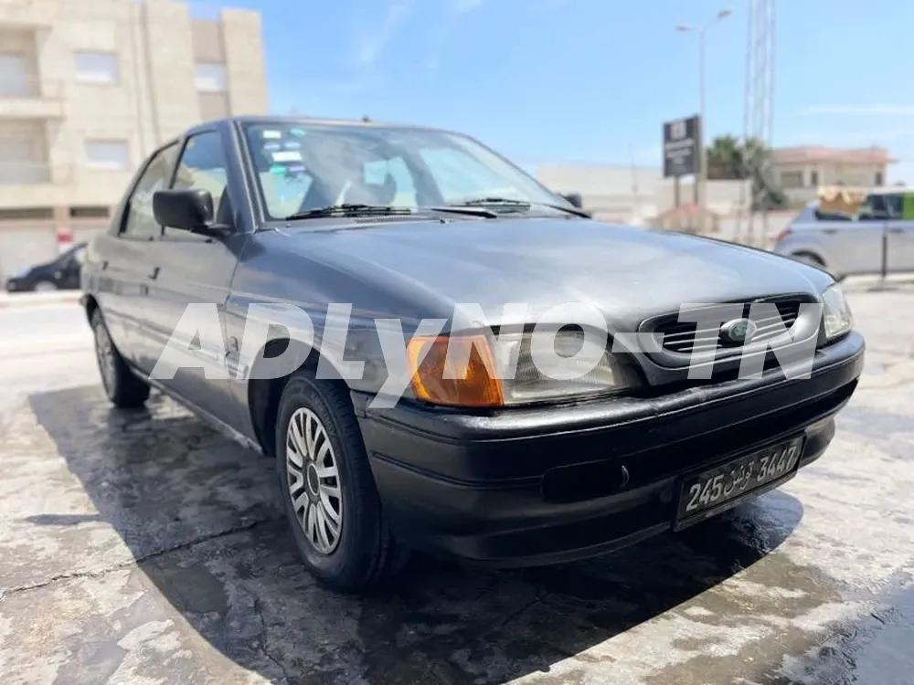 Ford ESCort Premier main Gazoile ? à Ariana - Photo 1