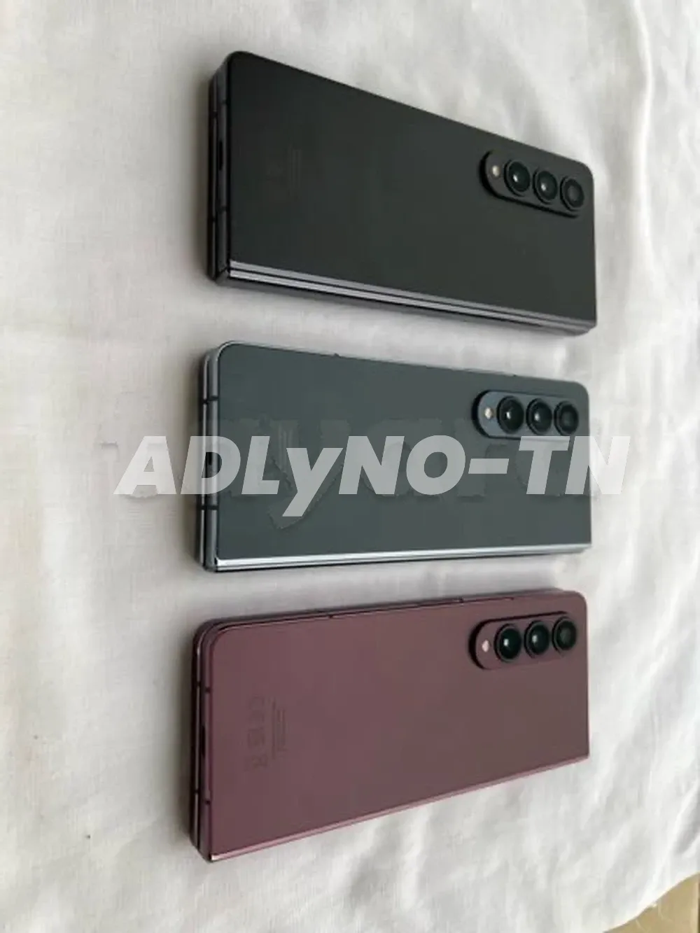 Samsung Z Fold 4 256/12g ram état parfaite neuf peu servi importé validé sur sajalni aucun défaut tt en marche jamais réparé avec son câble et facture et garantie Prix 2190dt tel 20172643 Page fb Dream Phone marsa à Tunis - Photo 2