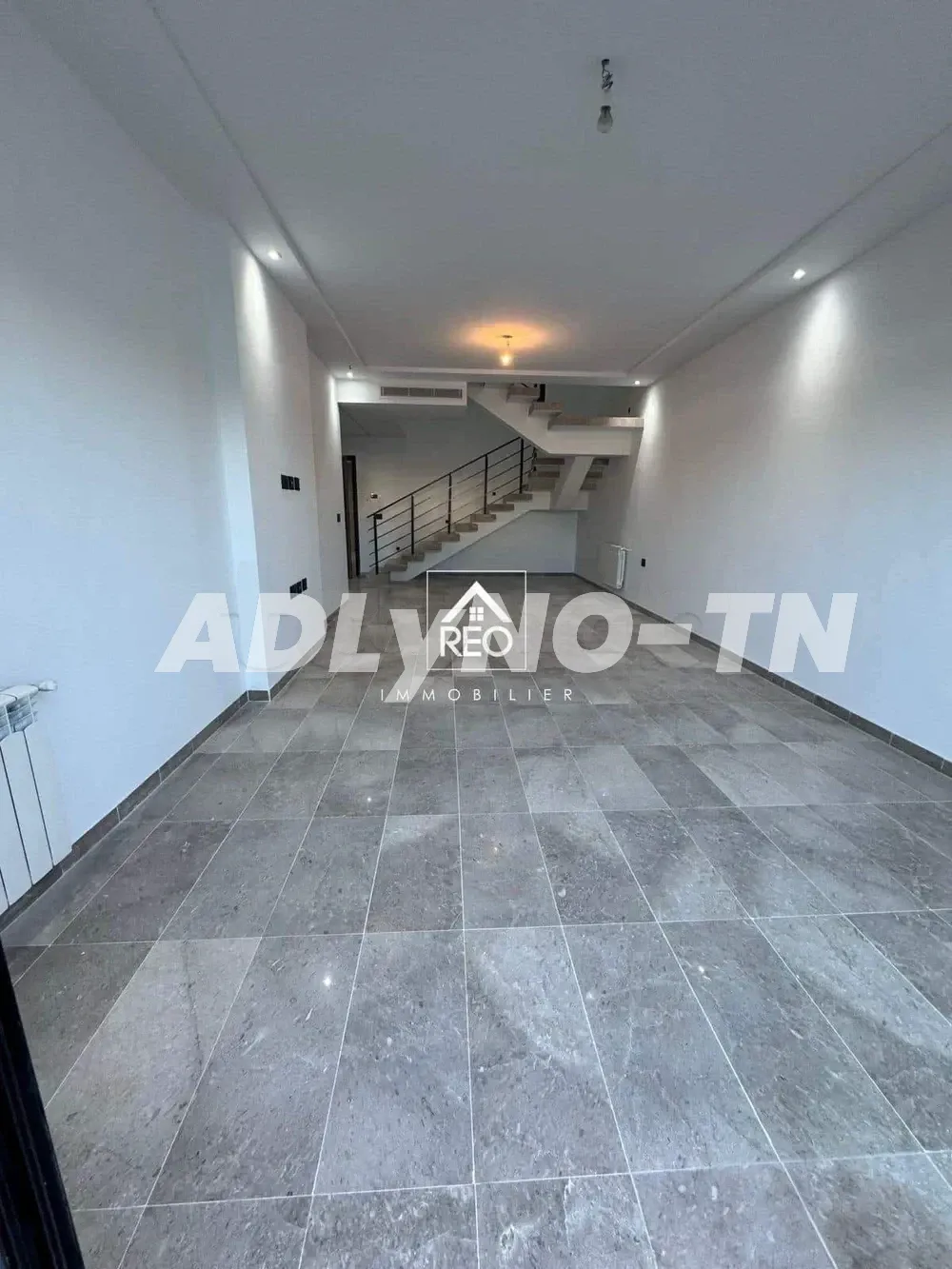 REO Immobilier propose à la vente un duplex situé à La Soukra, réparti sur deux étages à Ariana - Photo 5