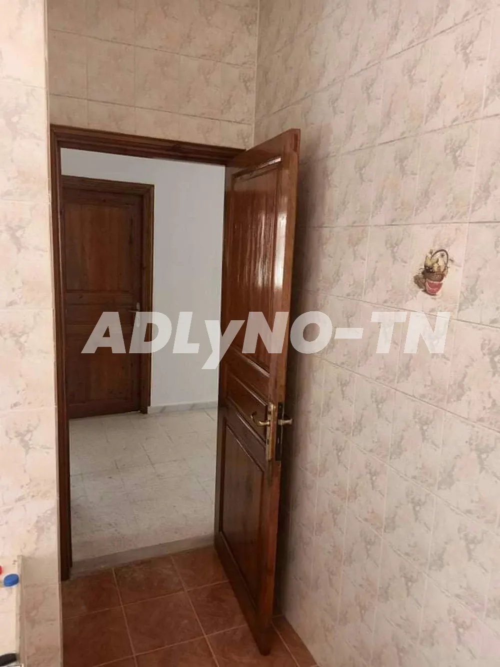 للكراء طابق علوي بحي ضباط الصف خزندار موقع ممتاز جدا à Tunis - Photo 4