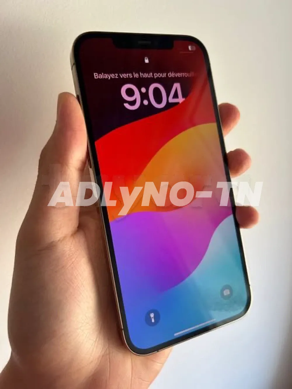 iPhone 12 Pro Max 128G Gold état parfaite importé aucun défaut tt en marche avec son câble et facture garantie boutique Batt 85% prix 1750dt tel 20172643 à Tunis - Photo 3