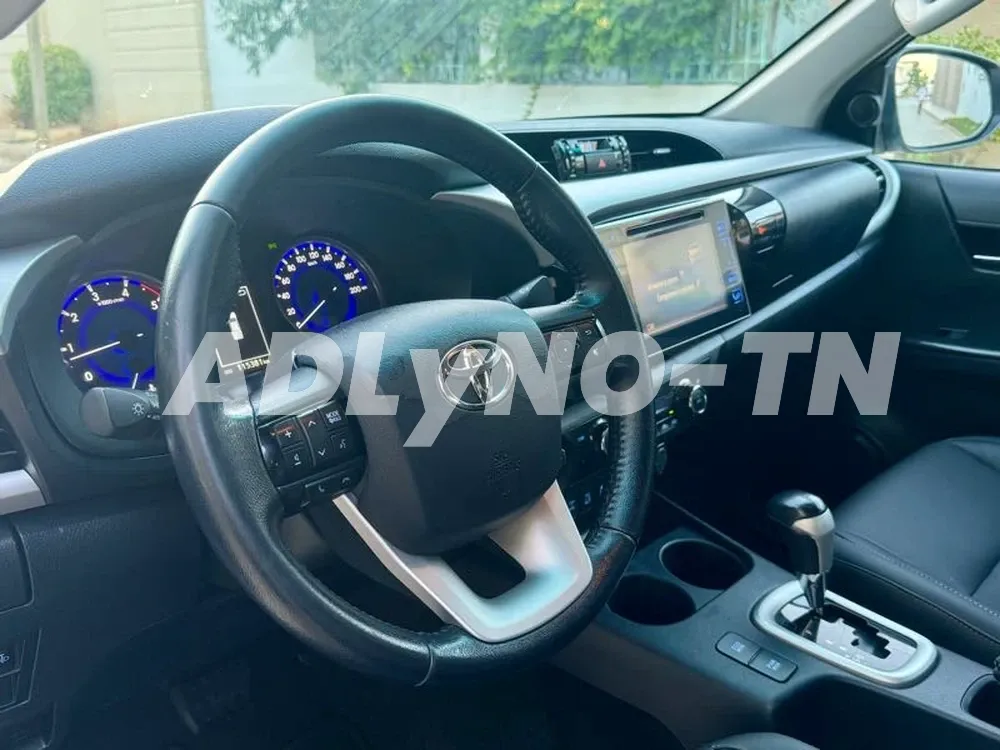 Toyota HILUX importée BVA à Ariana - Photo 7