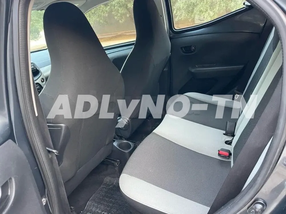Toyota aygo à Nabeul - Photo 8