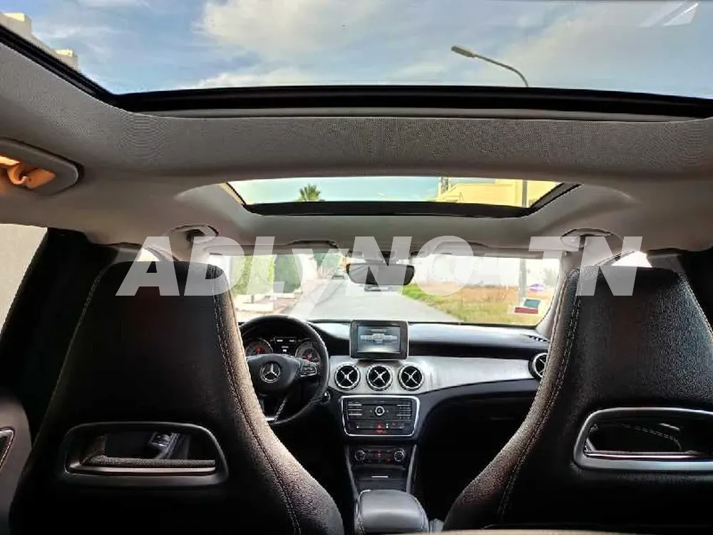 MERCEDES GLA 180 Ann 2016 à Ariana - Photo 7