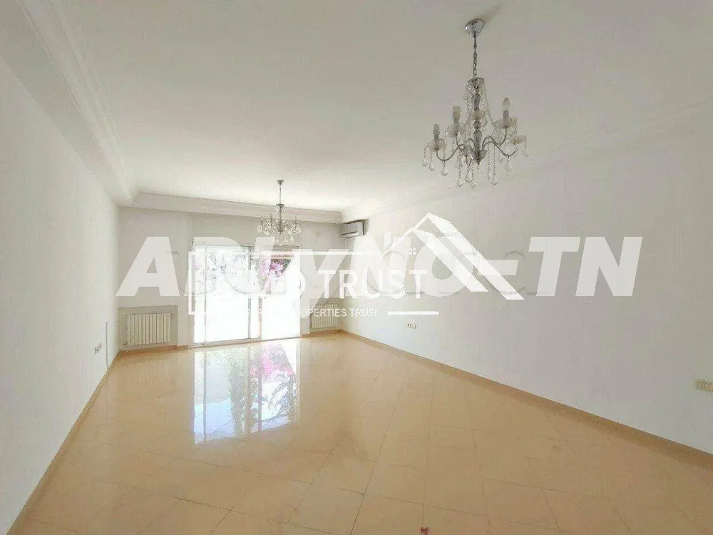 ?Villa S+5 avec chambre de service à La Soukra à Ariana - Photo 5