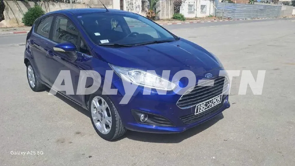 FORD FIESTA TETANIUM PREMIÈRE MAIN TRÈS PROPRE à Bizerte - Photo 5