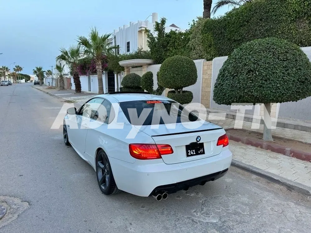 bmw serie 320i coupé e92 restylé phase 2 kit M// état irréprochable à Ariana - Photo 3