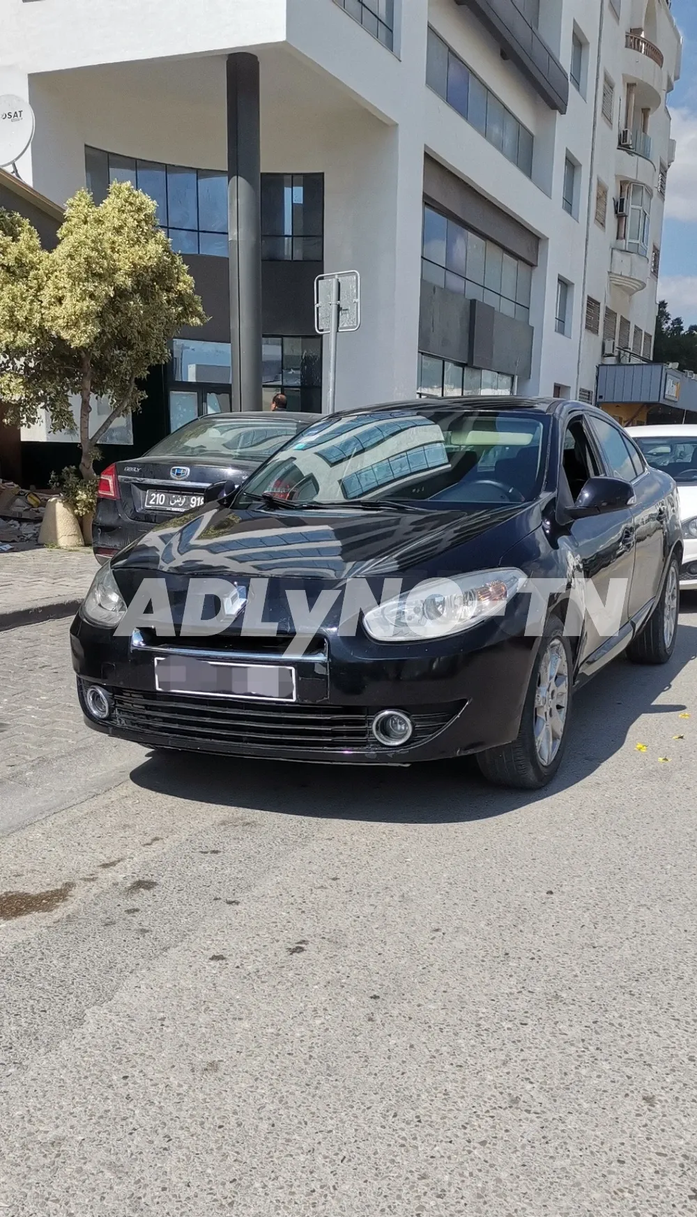 Occasion à ne pas rater Renault Fluence en très bonne état à Tunis - Photo 1
