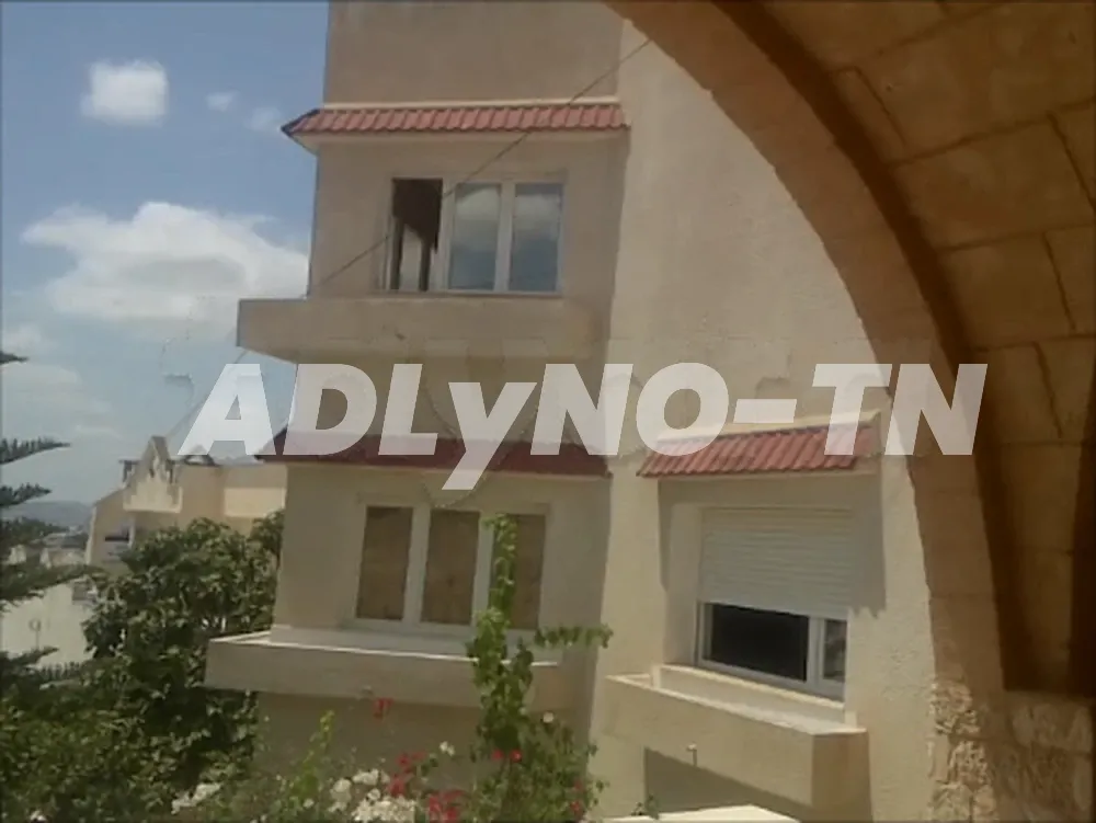 Villa a vendre el manar 1 à Tunis - Photo 1