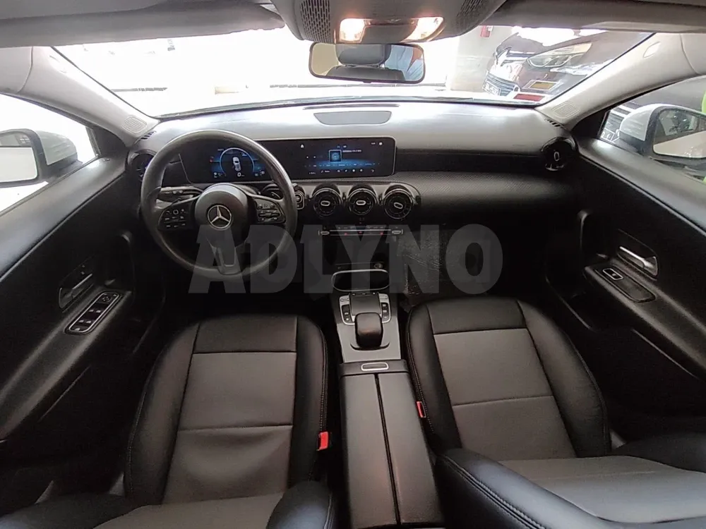 MERCEDES A180 PROGRESSIVE BOITE AUTO 12/2019 TEL 22801802 à Ariana - Photo 7