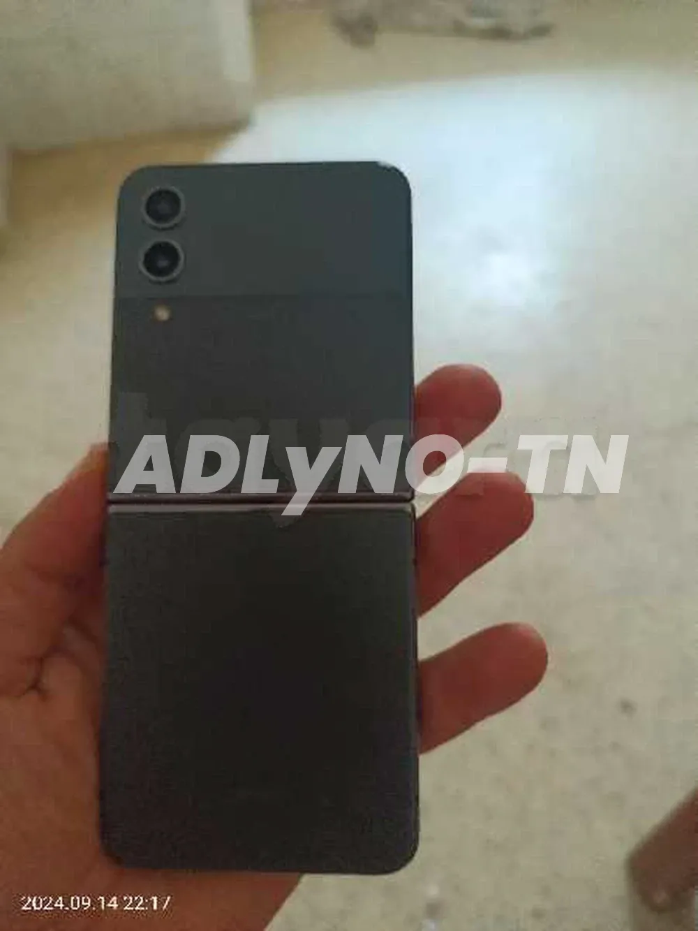 Galaxy Z Flip4 etat neuf à Ariana - Photo 3