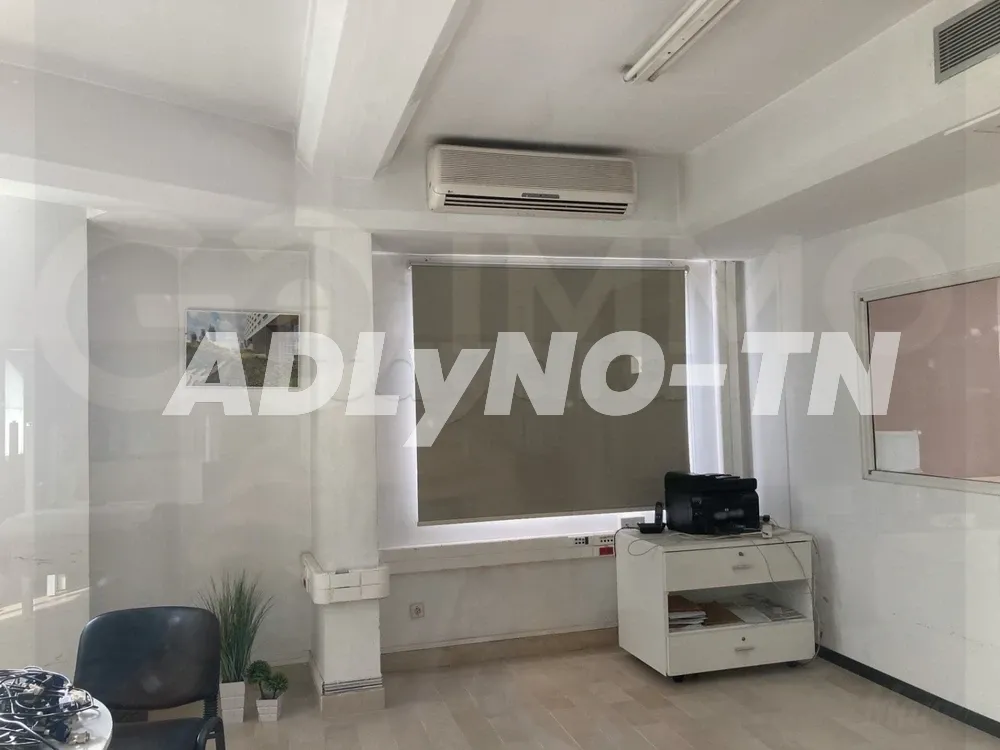 A louer plateau sup 340 m² à Alain Savary à Tunis - Photo 1