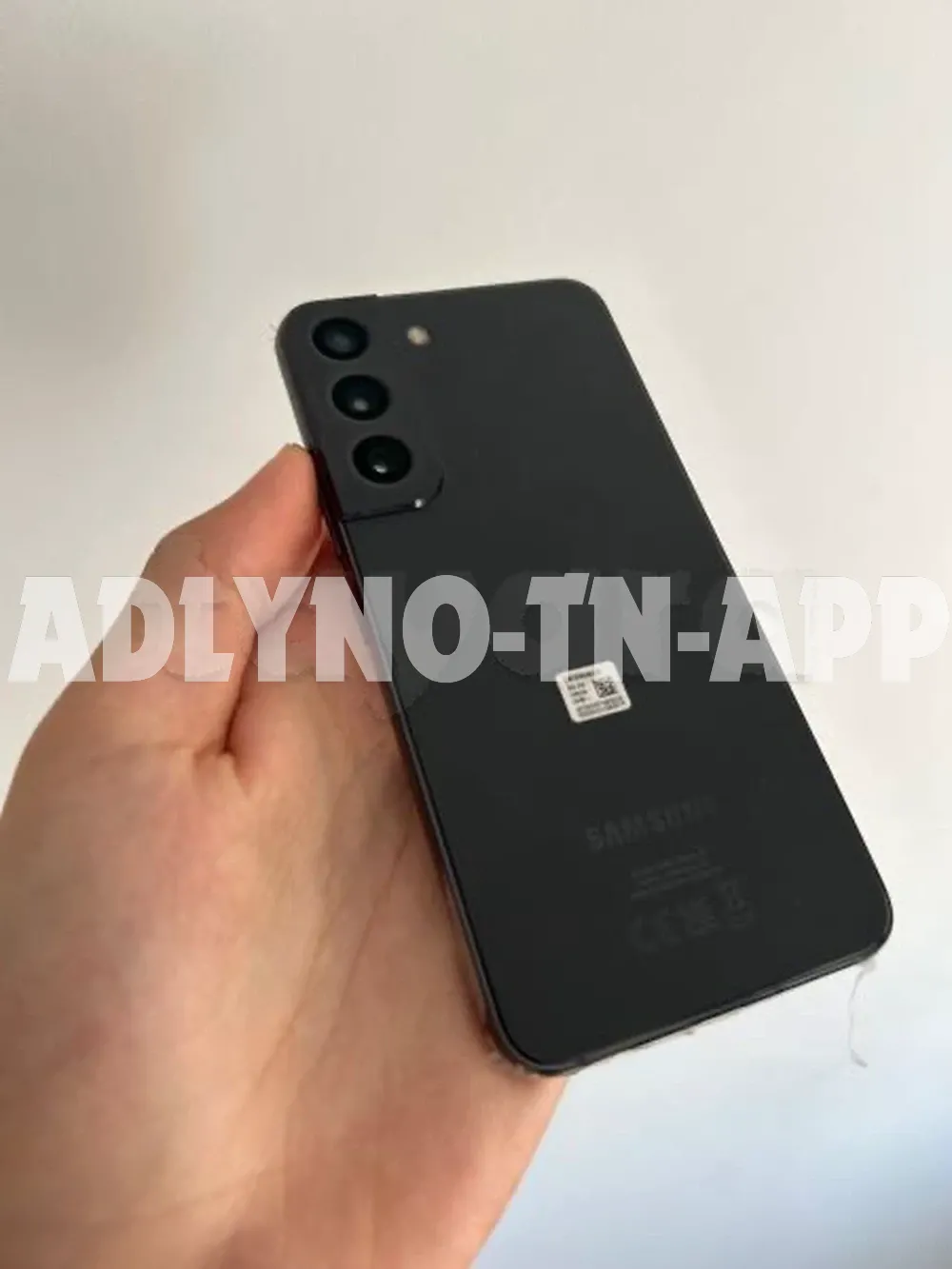Samsung S22 5G 128/8 état neuf peu servi aucun défaut tt en marche jamais réparé avec facture et garantie et câble prix 1290dt tel 20172643 à Tunis - Photo 1