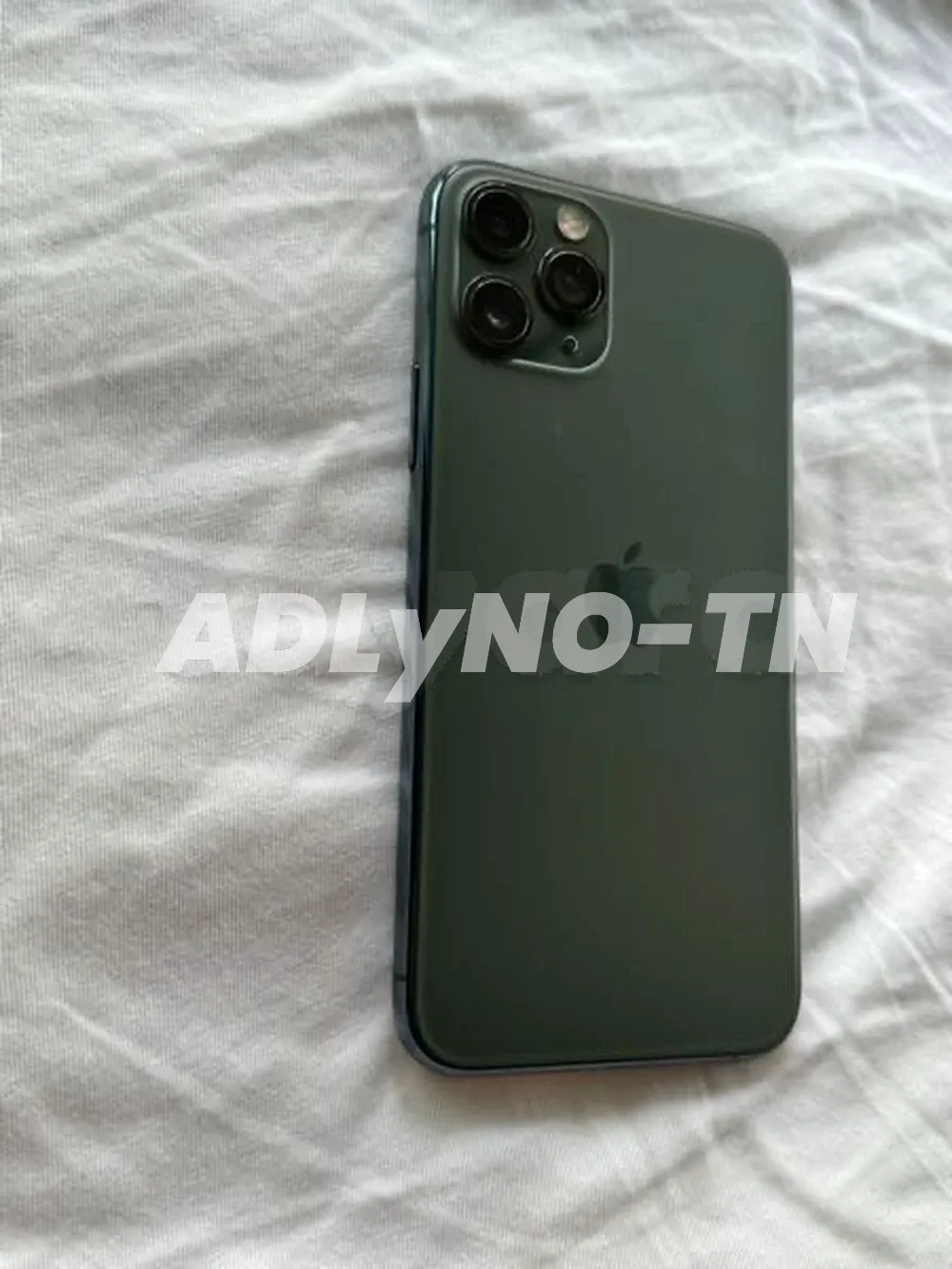 iPhone 11 Pro Max 256G état neuf parfaite jamais réparé aucun défaut tt en marche avec son paquet câble facture et garantie batterie 78% prix 1130dt tel 20172643 à Tunis - Photo 3