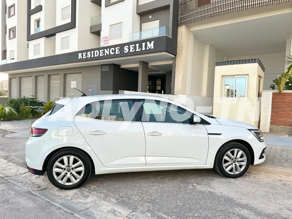 MEGANE 5 TT OPTIONS 6 CV IMPORTE FON SERIE 3 Ans à Monastir - Photo 6