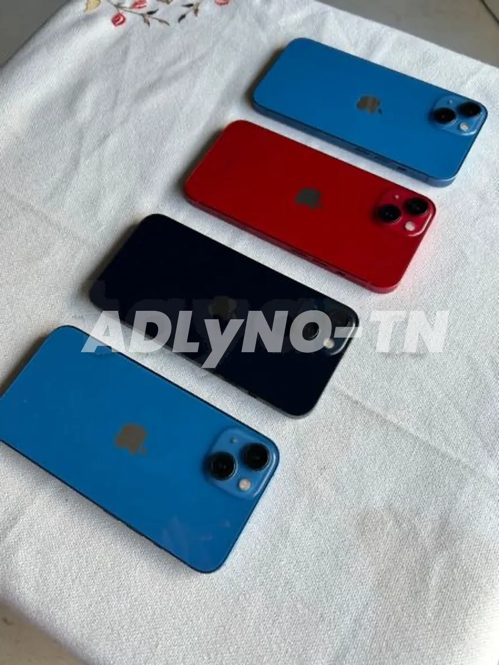 iPhone 13 128G/256G Bleu et Noire état neuf comme cacheté aucune rayure ni défaut peu servi importé validé sur sajalni jamais réparé avec le câble d'origine et facture boutique 256G batt 85% duos à 1750dt 128g batterie 91% a 1650d Tel 20172643 à Tunis - Photo 2