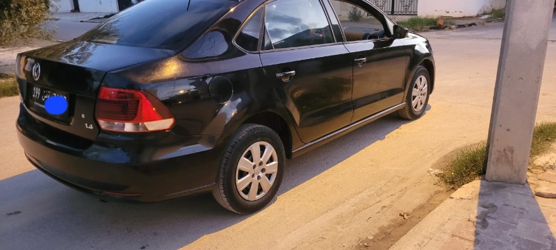 Volkswagen Polo Essence 2017 à Monastir - Photo 1
