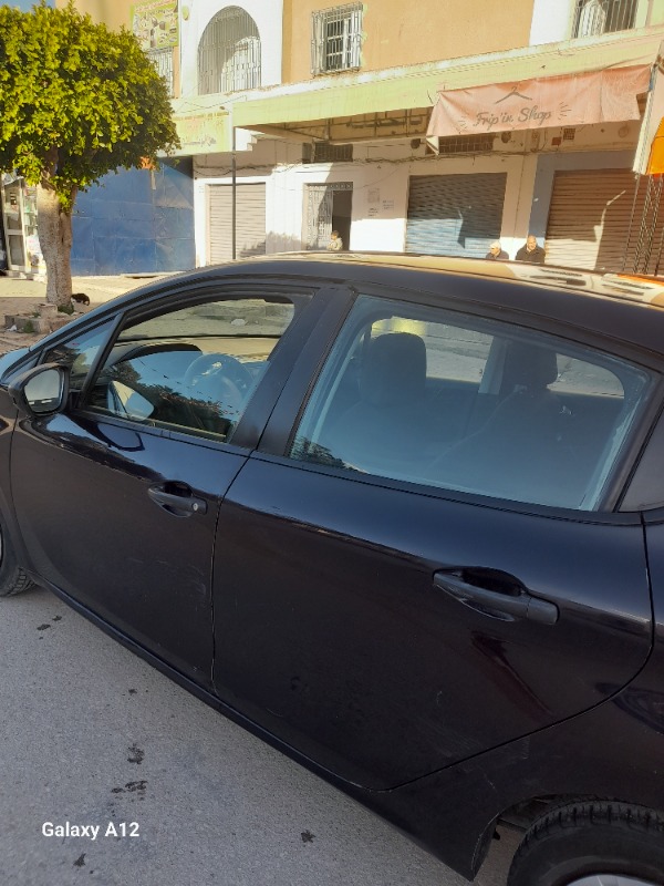 Peugeot 208 Essence 2018 à Ariana - Photo 2