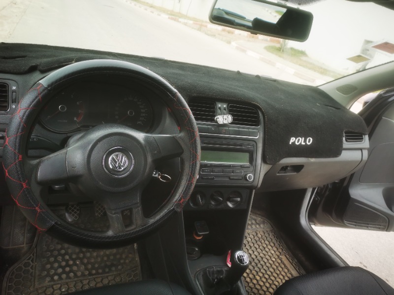 Volkswagen Polo Essence 2011 à Tunis - Photo 2